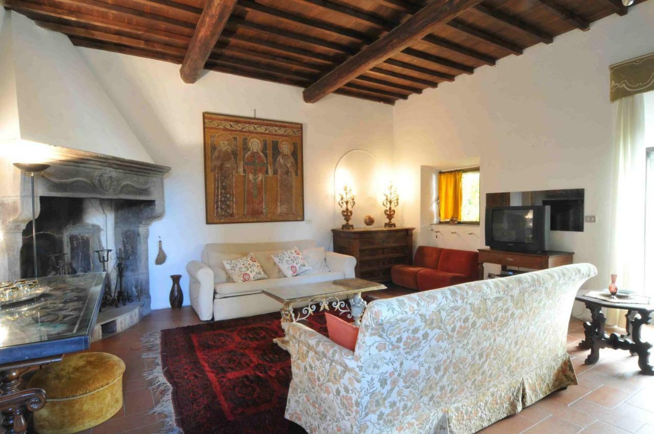 Villa In Private Estate,Shared Pool,Parking,3Km To Ponte Vecchio Florence Exterior photo